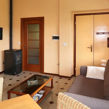 Casa Cinzia 199s Consiglio di Rumo
